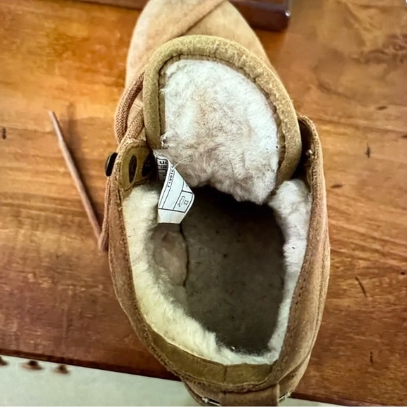 UGG Bethany  Light Brown Suede ankle boots women’s 7 winter lace up - Picture 5 of 8